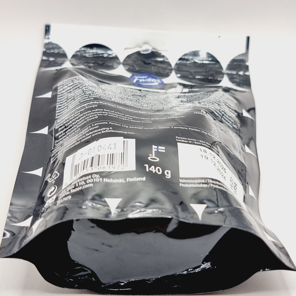 Конфеты в шоколаде Fazer Lakritsi Chocolate & Liquorice с лакрицей 140 г (Из Финляндии)