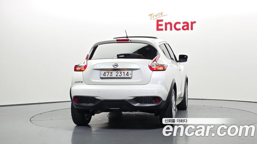 Nissan Juke 1.6 SV — 2017
