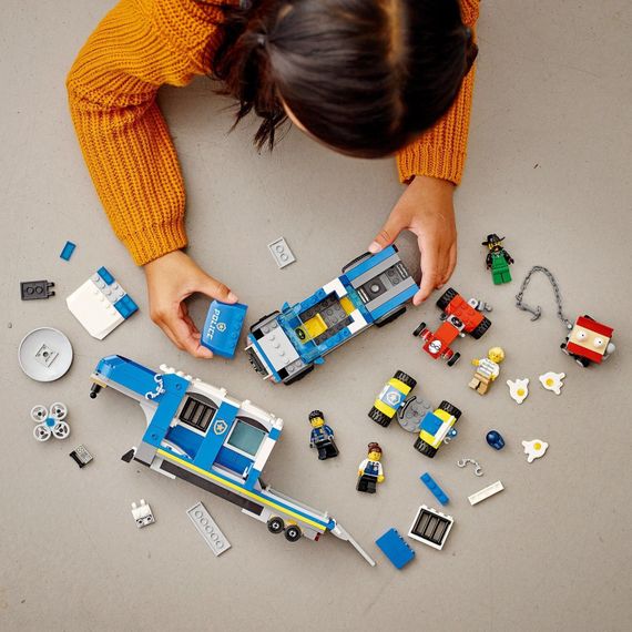 Lego konstruktor 60315 Police Mobile Command Truck