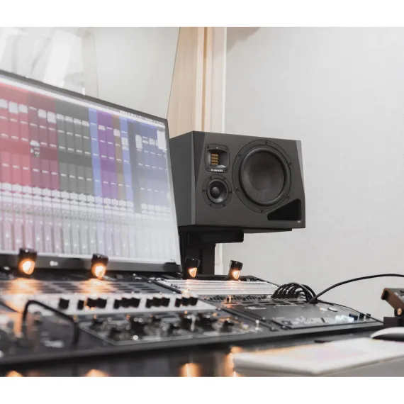 ADAM AUDIO A8H Right