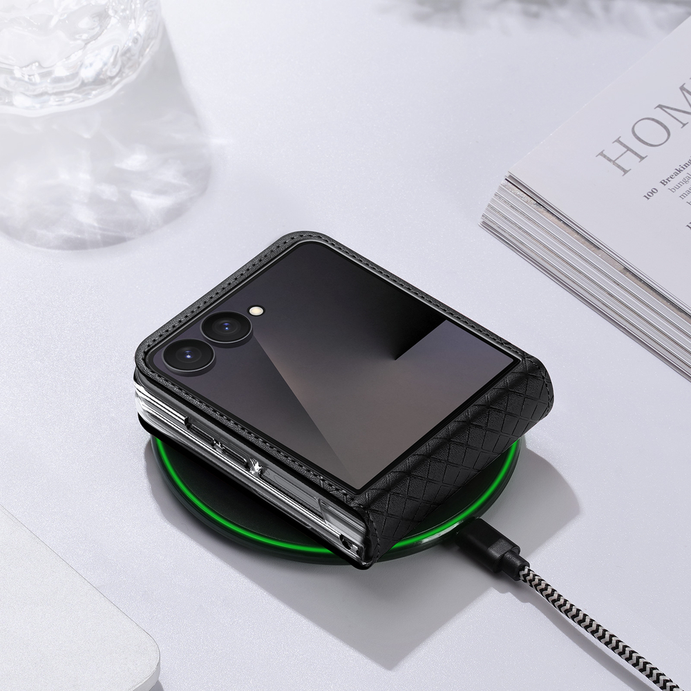 Чехол черного цвета из кожи для Samsung Galaxy Z Flip 8, серия Bril Series Case от Dux Ducis