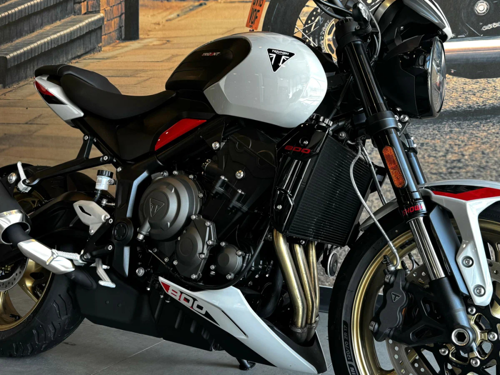 Triumph Trident 800, 2026