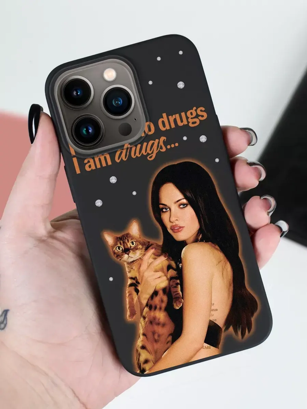 Чехол на iPhone 13 Pro с принтом