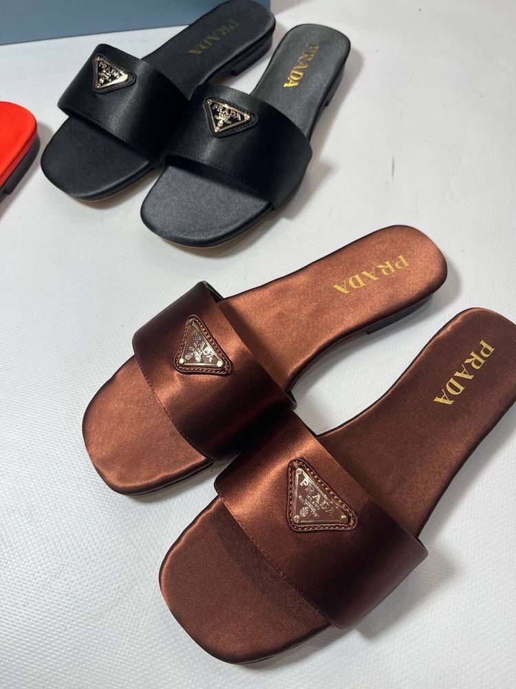 Лоферы Prada