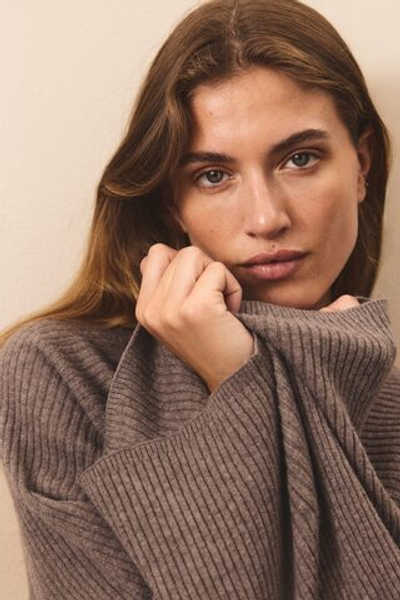 Свитер в резинку с рукавами «летучая мышь» - H&M
