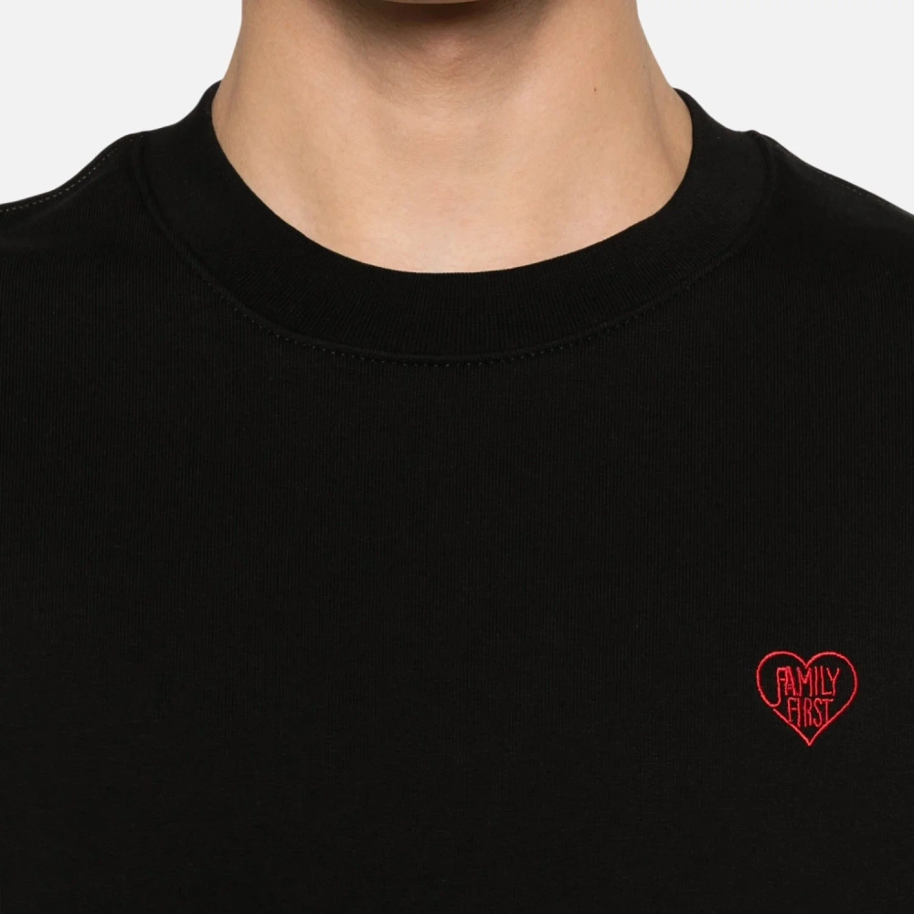 Свитшот Family First Crewneck Heart