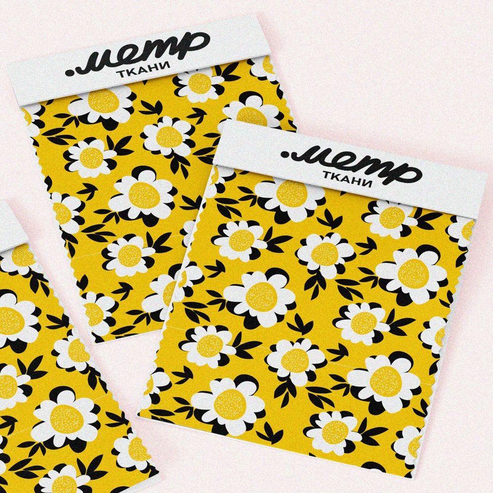 Ткань флис ромашки на жёлтом фоне