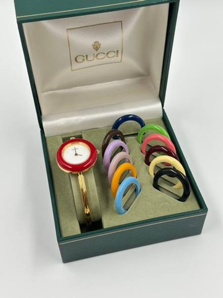 Часы со сменными безелями Gucci 11/12.2