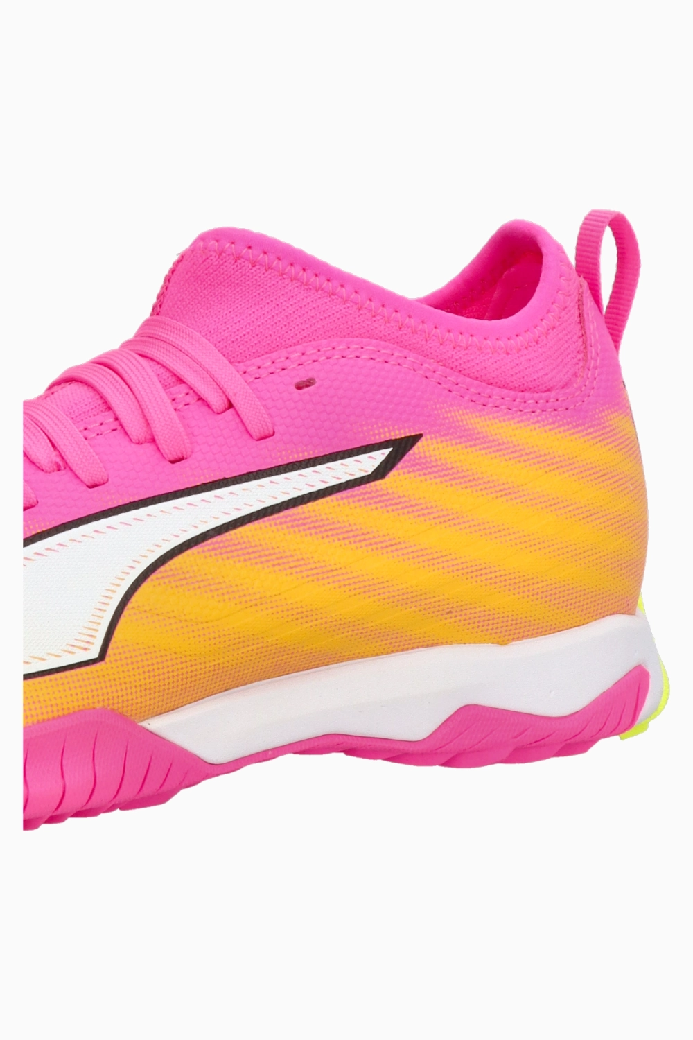 Сороконожки Puma Ultra 6 Match+ TT Mid Junior - розовый
