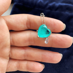 Серебряное колье с фианитами и турмалиновым кварцем