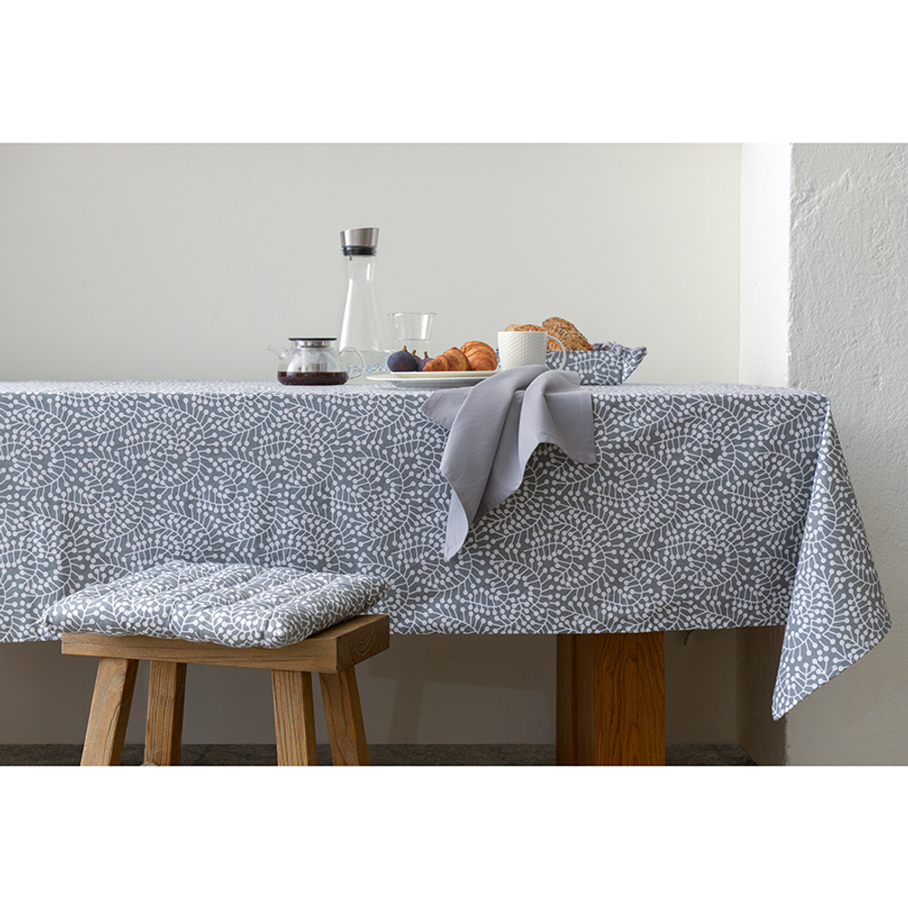 Скатерть серого цвета с принтом Спелая Смородина из коллекции scandinavian touch, 170х250 см