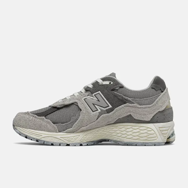 Кроссовки мужские NEW BALANCE 2002
