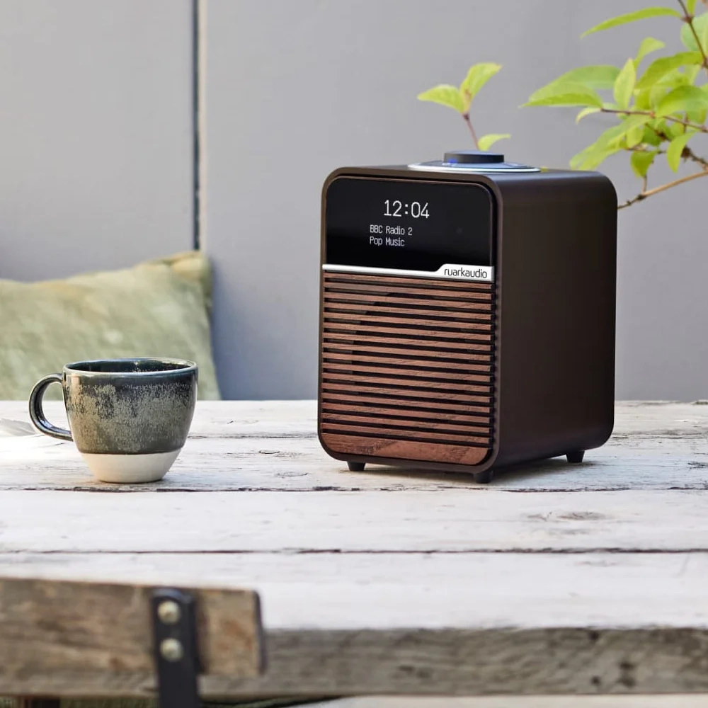 Ruark R1 Mk4 Espresso — портативная мини-система с FM/DAB-радио и Bluetooth