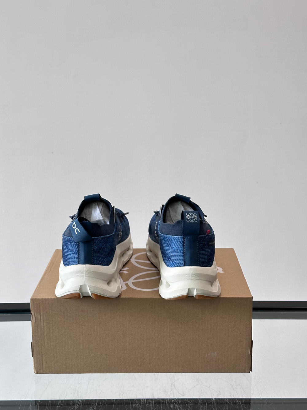 Кроссовки On Running x Loewe Cloudsolo