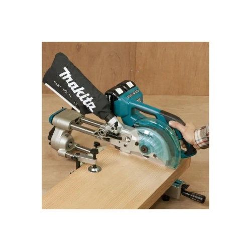 Аккумуляторная торцовочная пила Makita DLS714Z