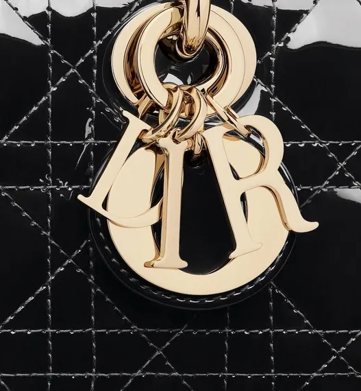 Сумка Dior Lady D-joy из лакированной кожи, черный