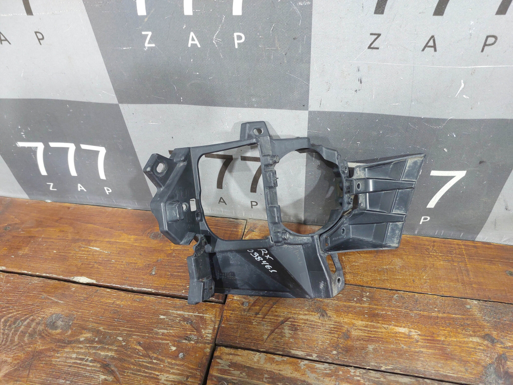 Кронштейн ПТФ правый Lexus RX 4 15-19 Б/У Оригинал 5212548091