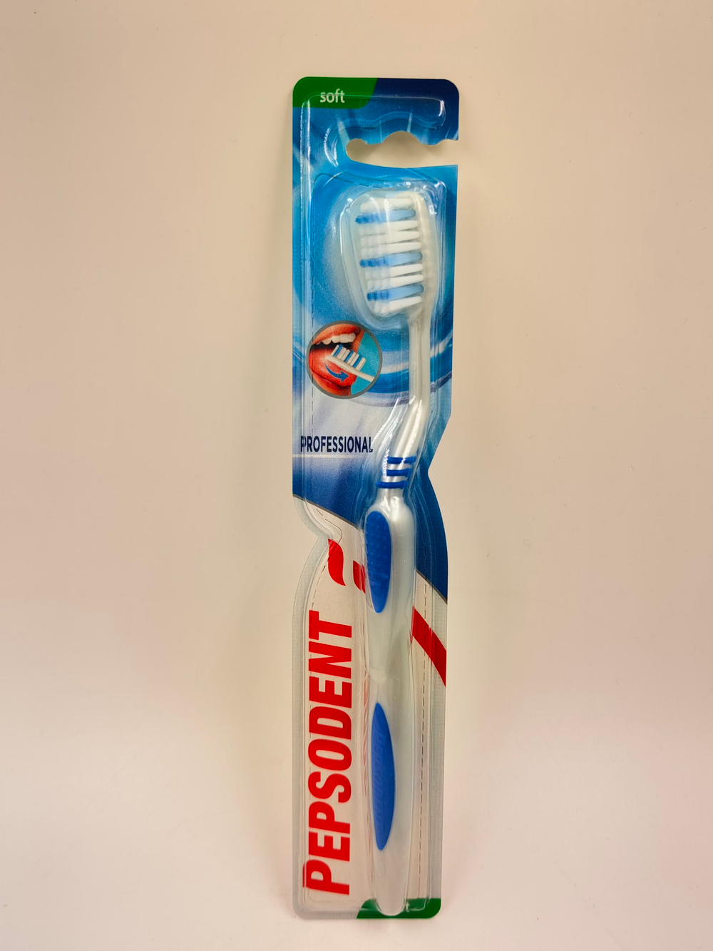 Зубная щетка Pepsodent Soft Professional, мягкая, синяя