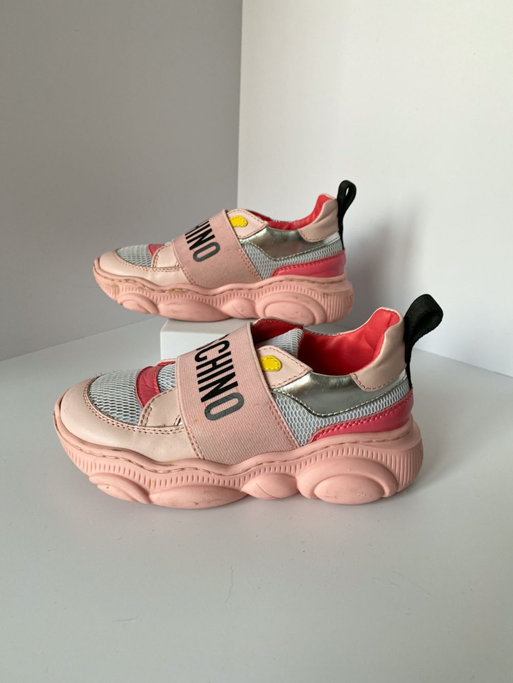 Кроссовки Moschino, 26