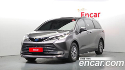 Toyota Sienna 2.5 Hybrid AWD — 2022