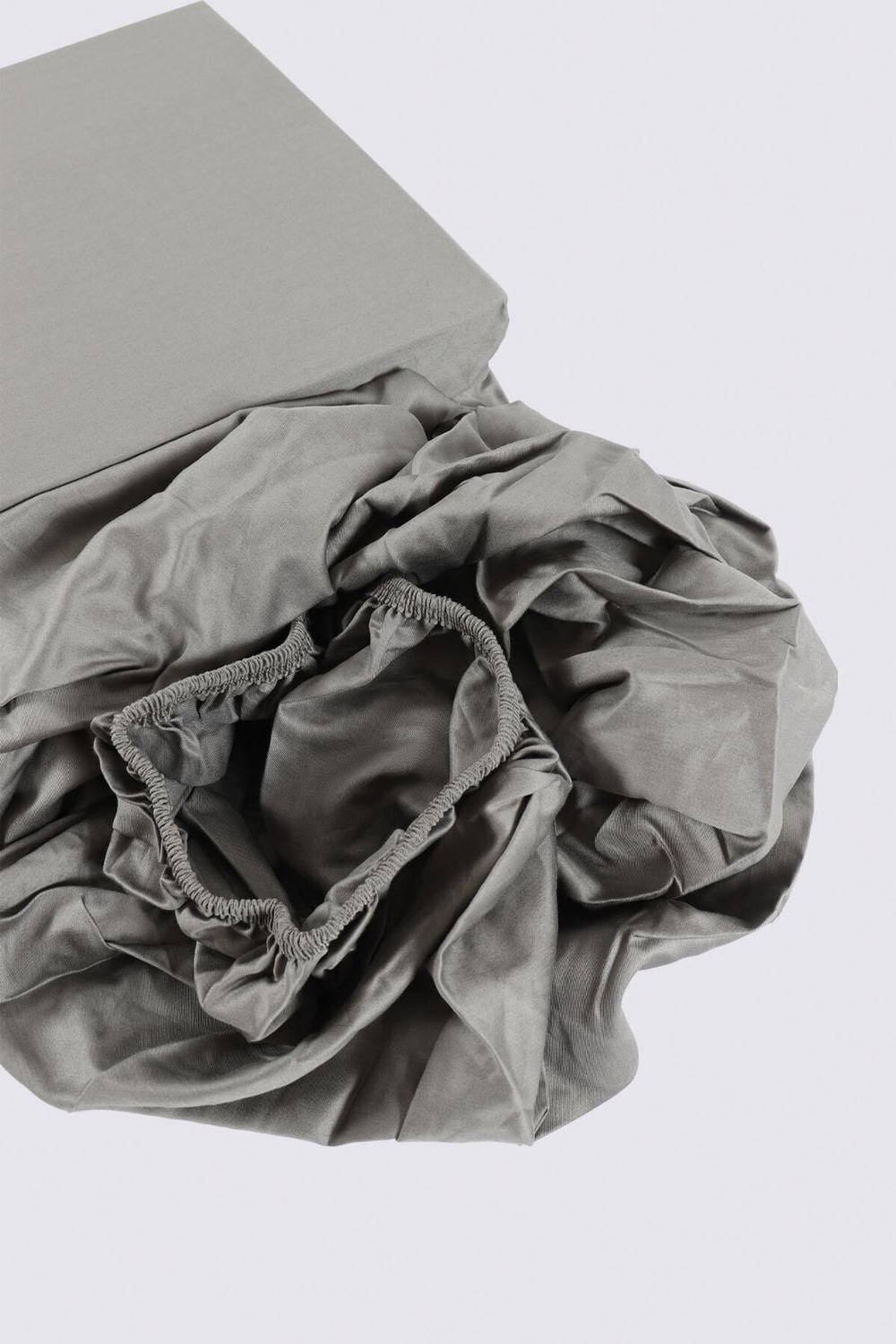 Сатиновая простынь на резинке EcoCotton 120х200