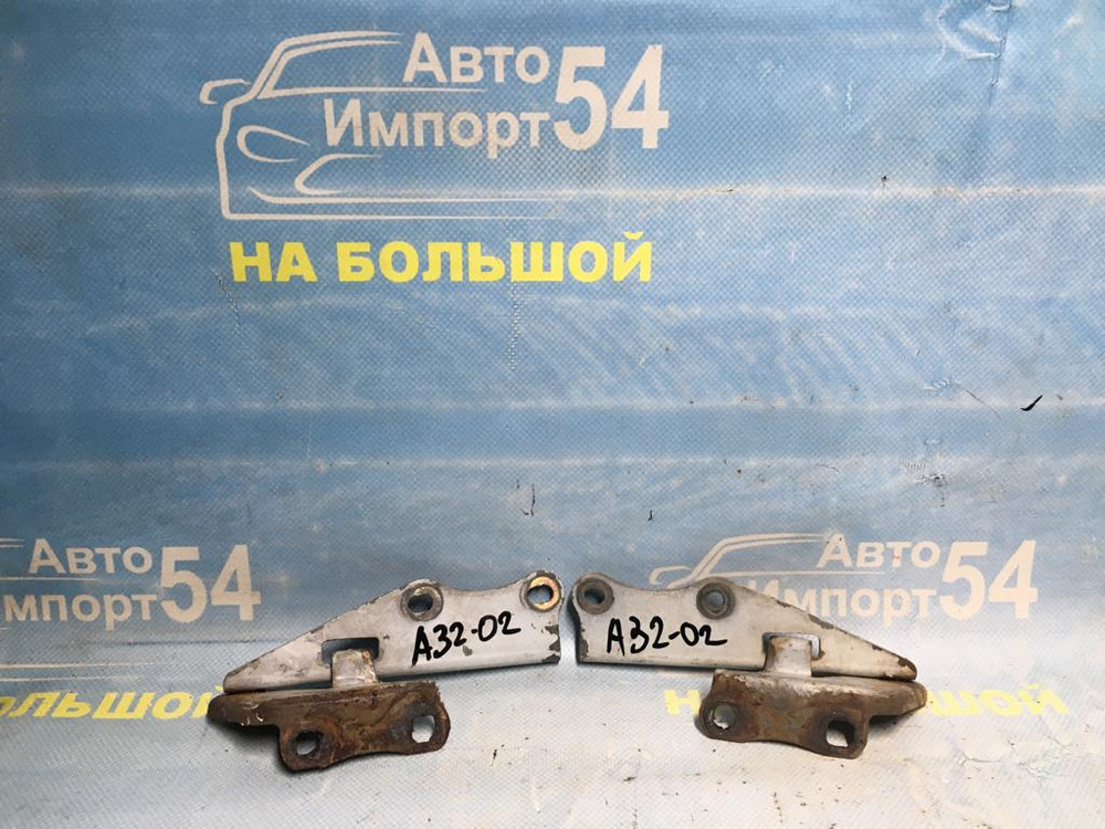Петля капота левая NISSAN MAXIMA 1999