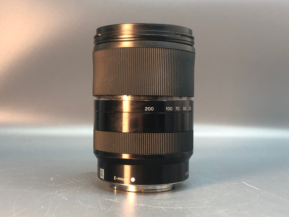 Sony 18-200mm 3.5-6.3 DT Db, Вибрирует