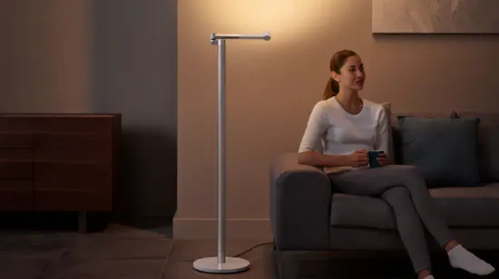 Настольная лампа Dyson Solarcycle Morph™ берлинский синий/медь