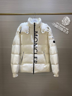 Пуховик Moncler