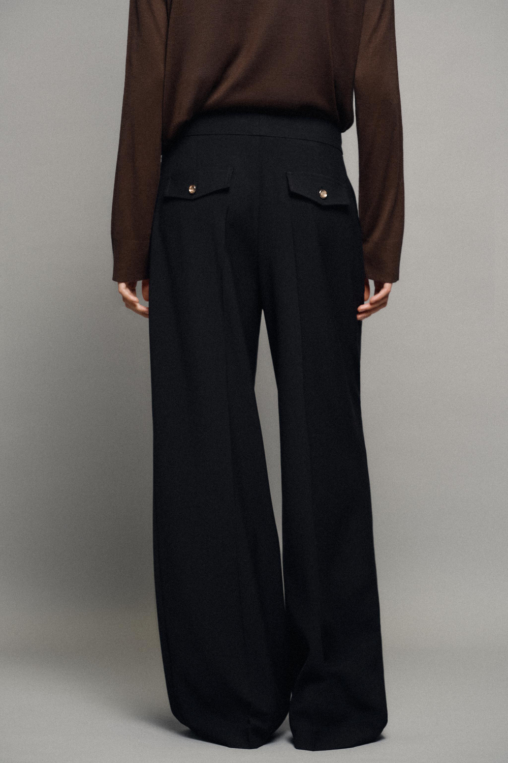 ШИРОКИЕ БРЮКИ С ЗАЩИПАМИ — ZARA