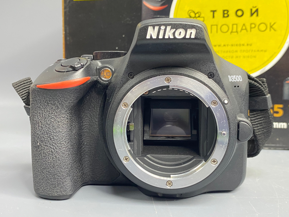 Nikon D3500 Kit AF-P DX 18-55 SD-слот не работает