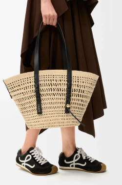 Loewe Среднего плетеная сумка-корзина Braid из пальмы и телячьей кожи, натуральный/черный