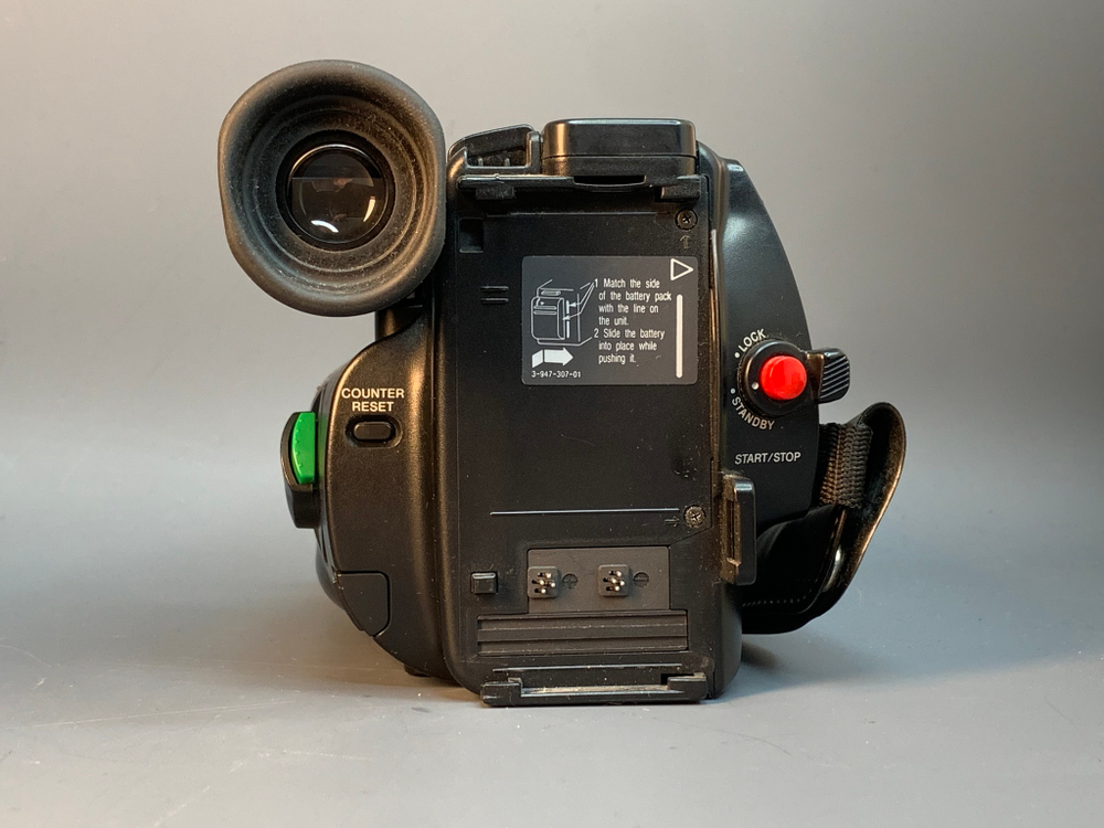 Sony Handycam CCD-TR350E С дефектом