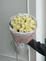 Букет из белой розы (50 см) 35 шт