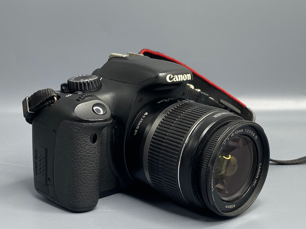 Canon EOS 550D Kit 18–55mm — 16 420 кадров