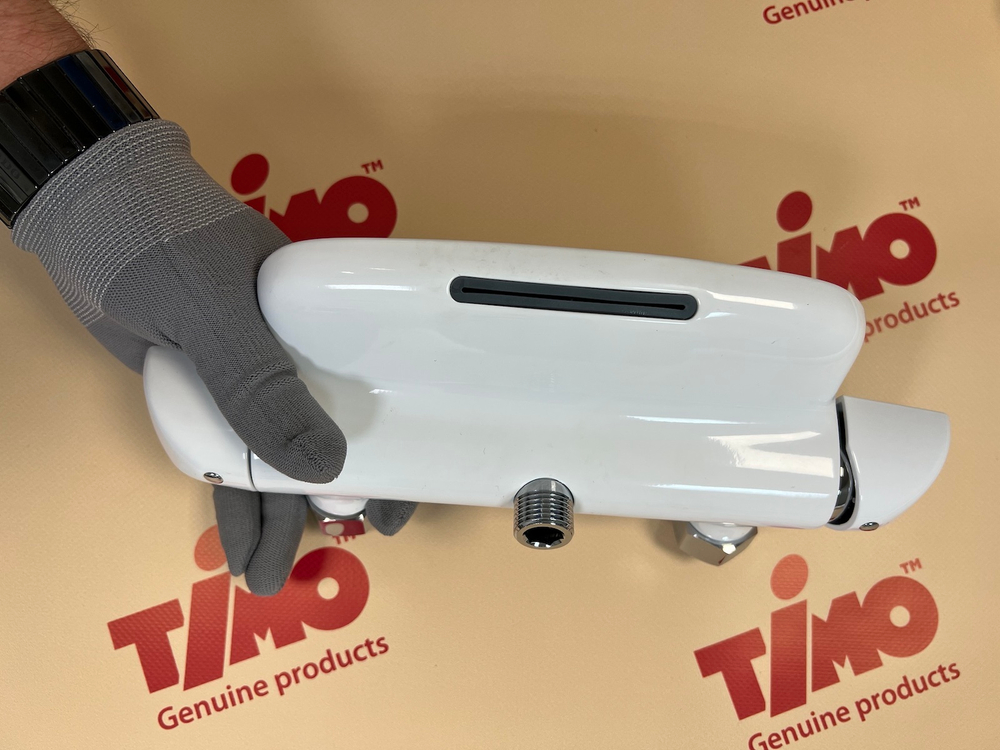 Смеситель для ванны с душем Timo Helmi 4024/00-16Y хром-белый