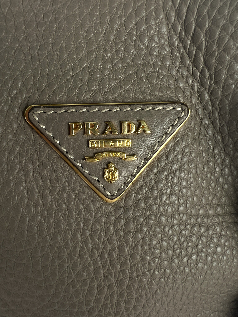 Cумка Prada Vitello