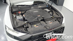 Audi Q8 55 TFSI Quattro Premium — 2023