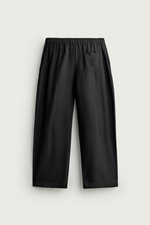 БРЮКИ-БАЛОНЫ ИЗ СТРУЯЩЕЙСЯ ТКАНИ — ZARA