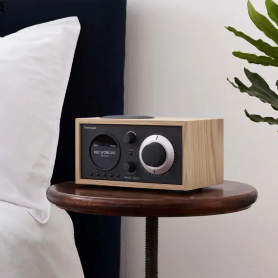 Tivoli Model One+ Oak / Black
