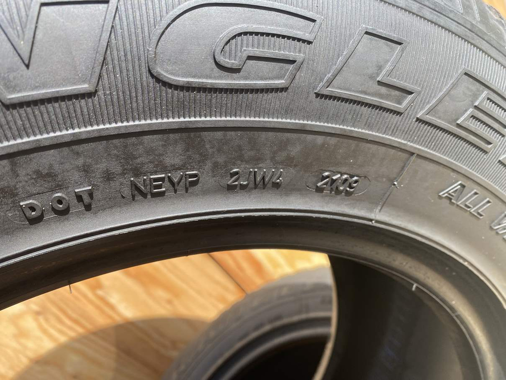 Шины летние Goodyear Wrangler 255/60R18 2шт.