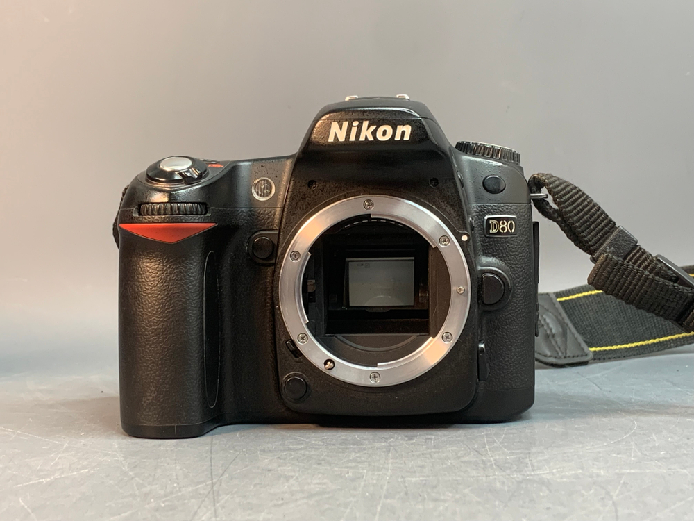 Nikon D80 61.330 Кадров