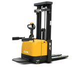 Штабелер электрический самоходный с платформой CHL CDD16-950 1,6т 4,5м Li-Ion: 24/202 В/Ач