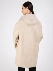Пальто из натуральной кожи с капюшоном