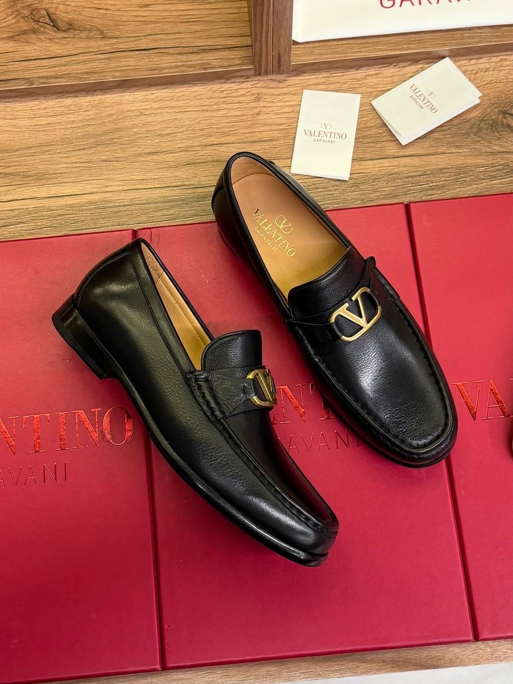 Лоферы Valentino