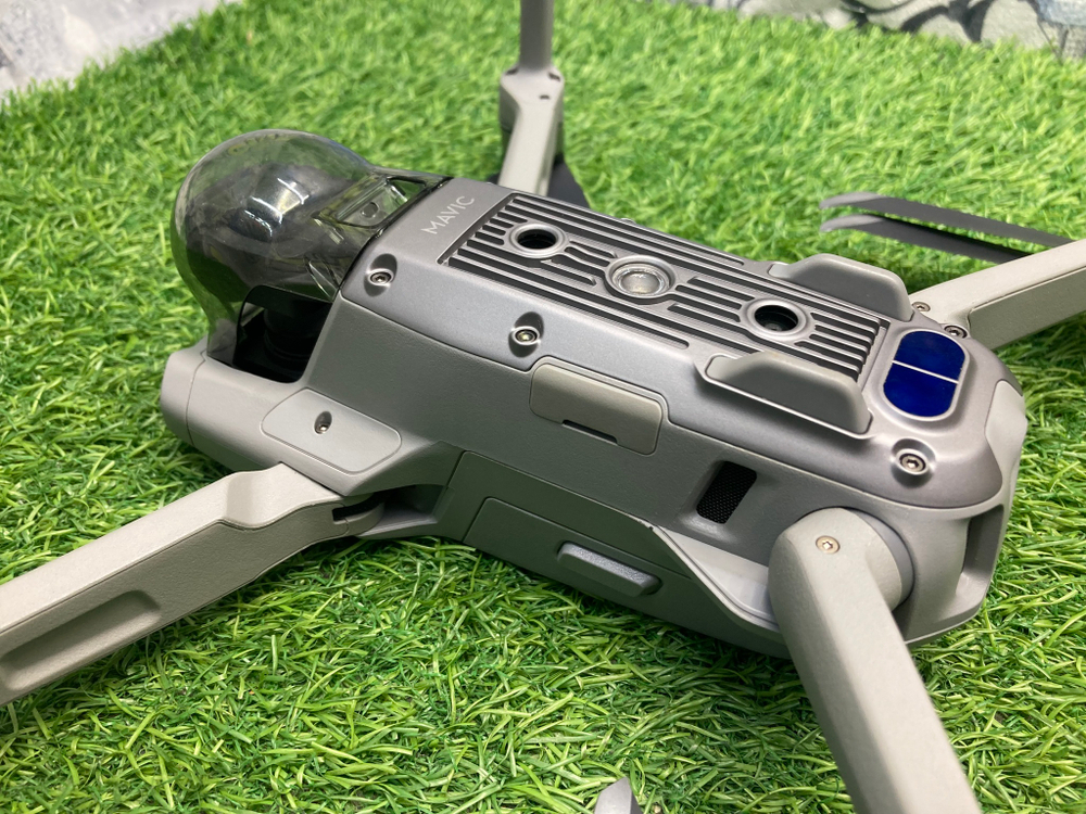 Mavic Air 2 Fly More Combo + DJI Smart Controller