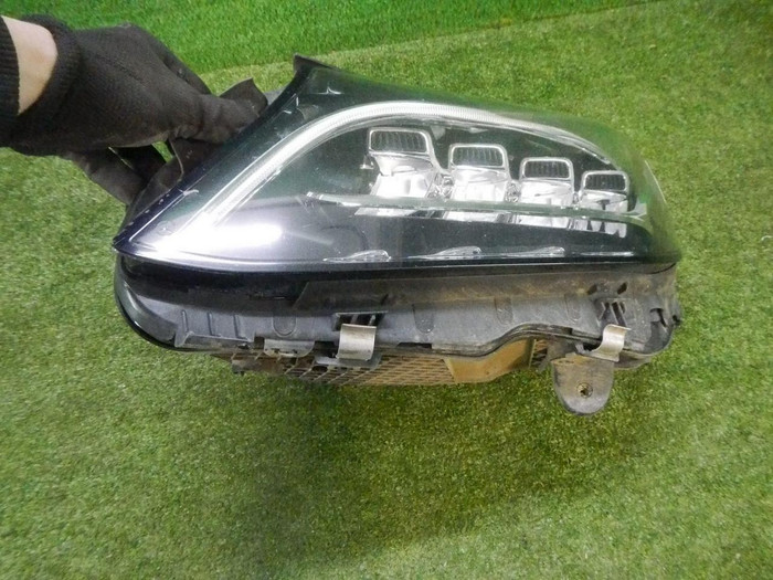 Фара левая Mercedes C w205 (2018-2023) LED