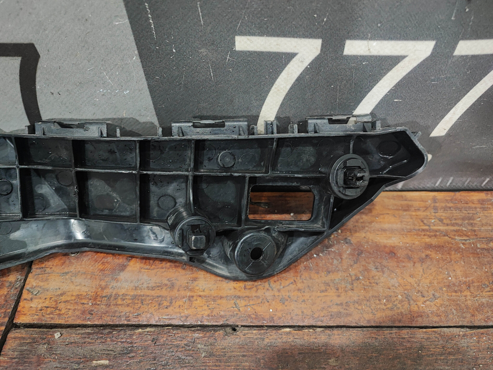 Кронштейн переднего бампера левый Toyota RAV4 IV (XA40) 12-15 Б/У Оригинал 5253642050