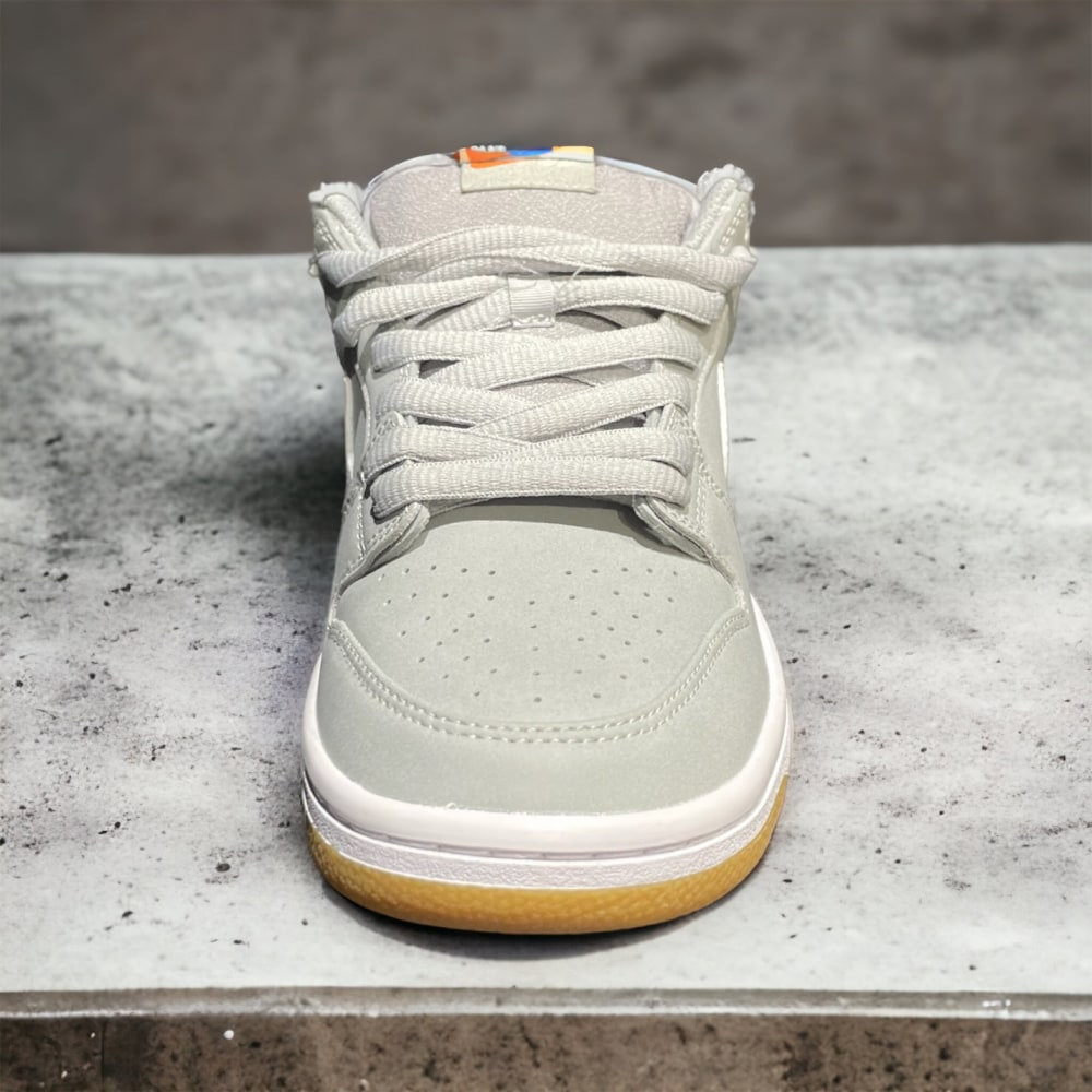 Nike SB Dunk Low • White Gray