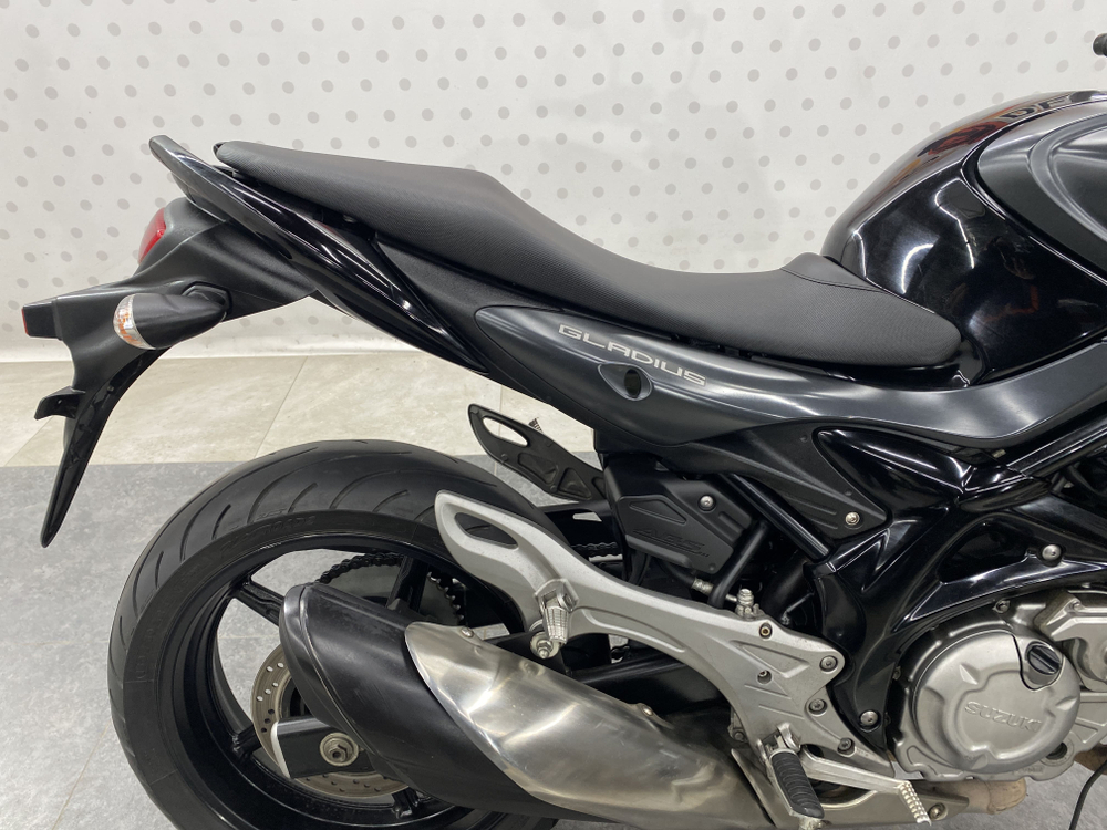 Suzuki Gladius SFV400 , 2015